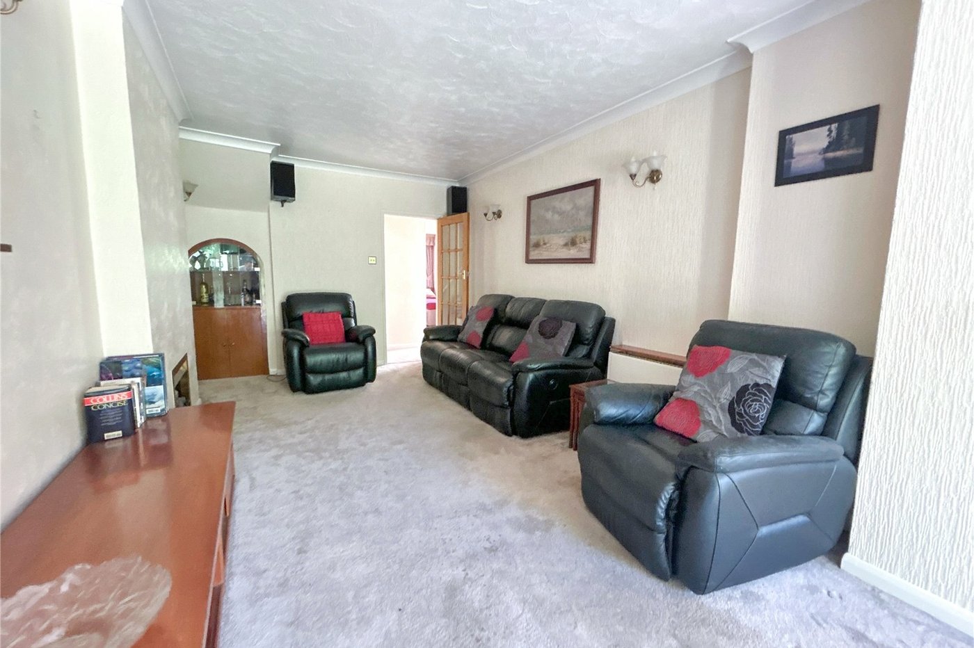 3 bedroom bungalow for sale in Sidcup | Robinson Jackson