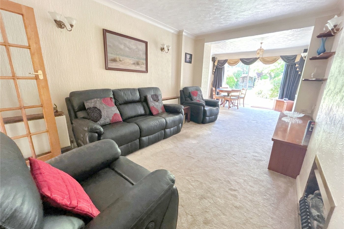 3 bedroom bungalow for sale in Sidcup | Robinson Jackson