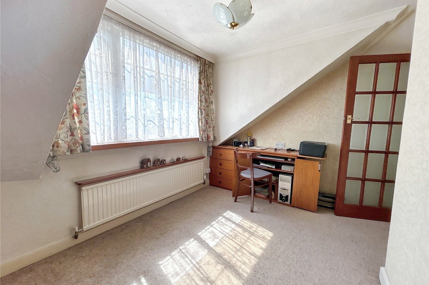 3 bedroom bungalow for sale in Sidcup | Robinson Jackson