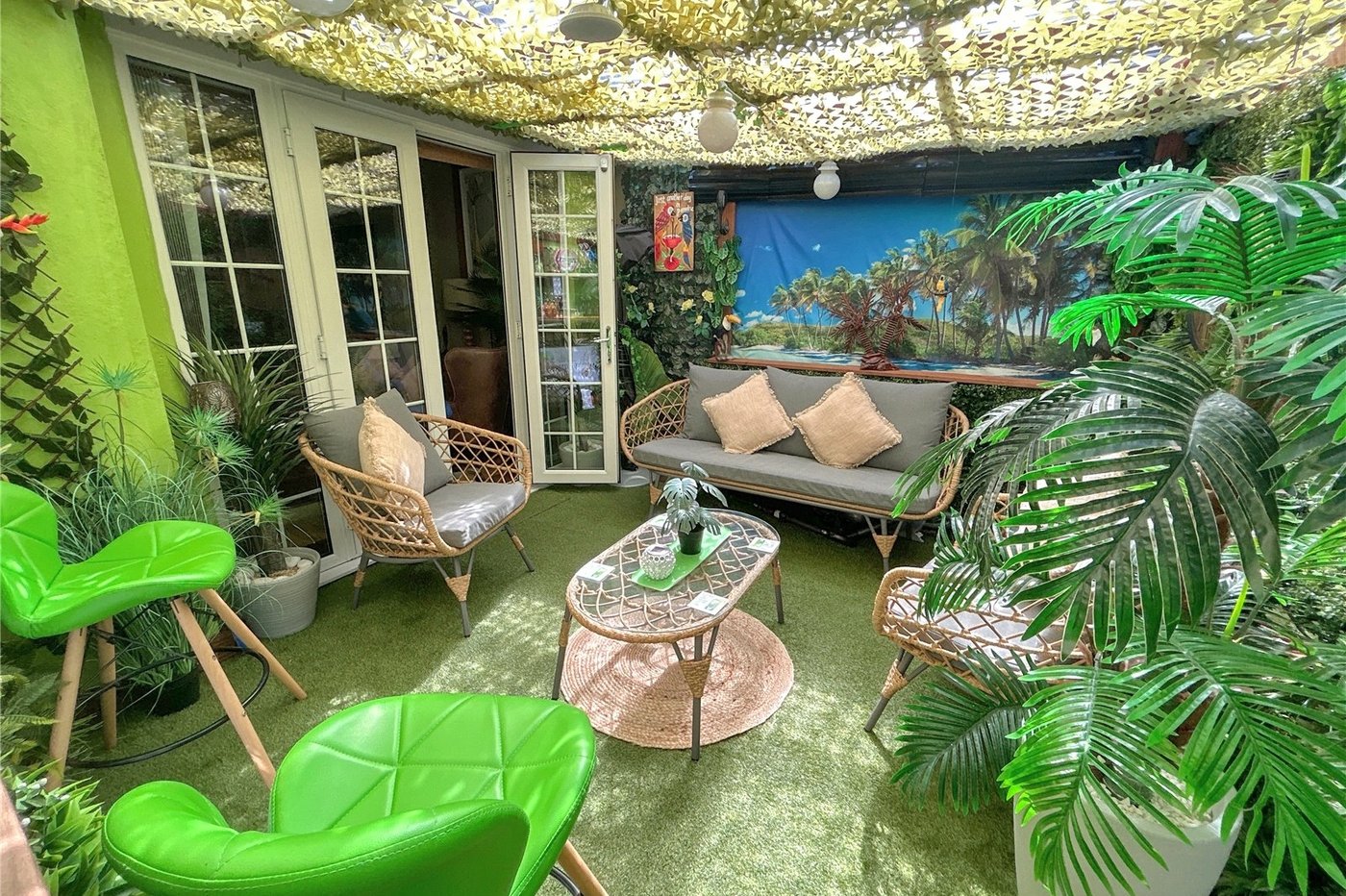 2 bedroom bungalow for sale in Sidcup | Robinson Jackson