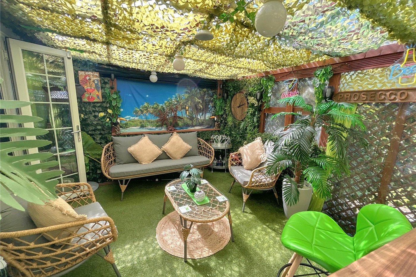 2 bedroom bungalow for sale in Sidcup | Robinson Jackson