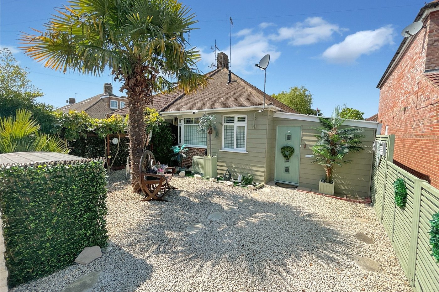 2 bedroom bungalow for sale in Sidcup | Robinson Jackson