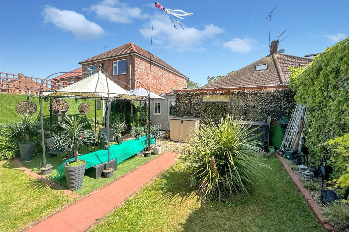 2 bedroom bungalow for sale in Sidcup | Robinson Jackson