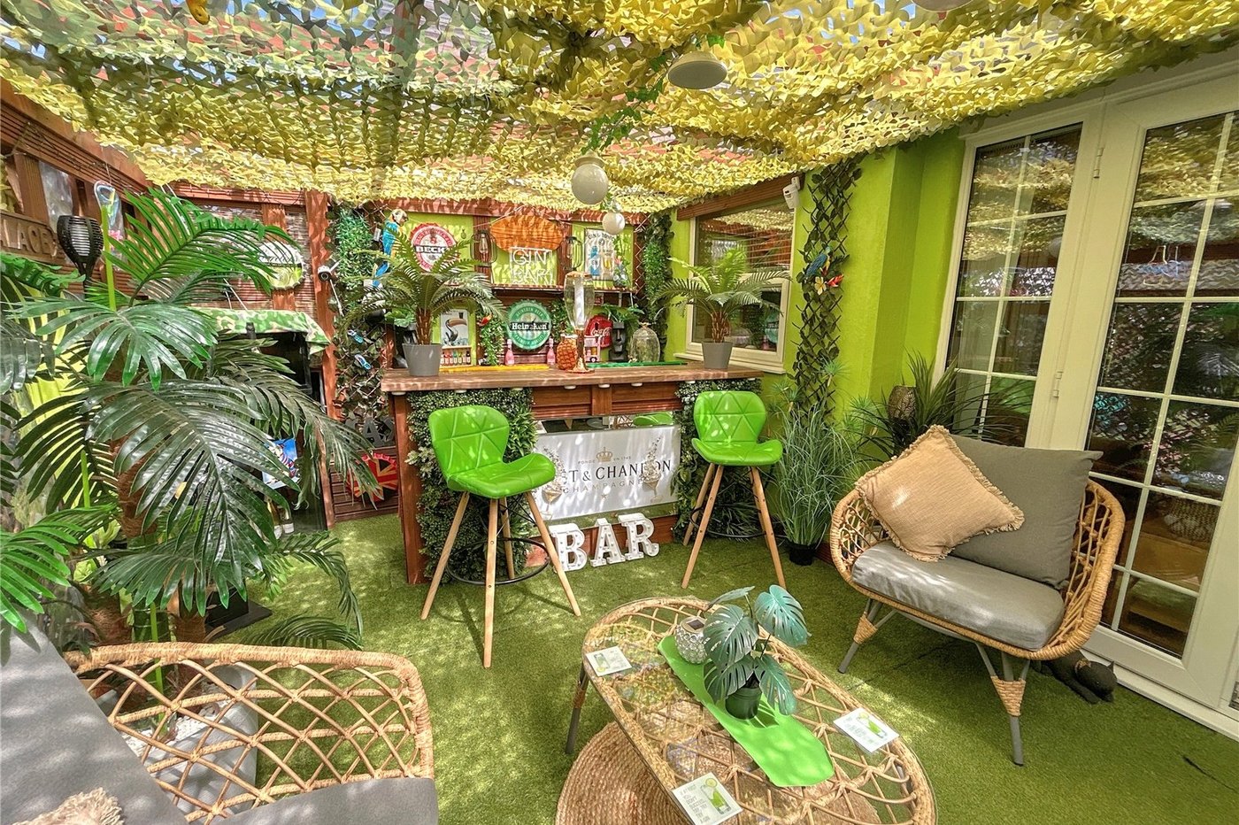 2 bedroom bungalow for sale in Sidcup | Robinson Jackson