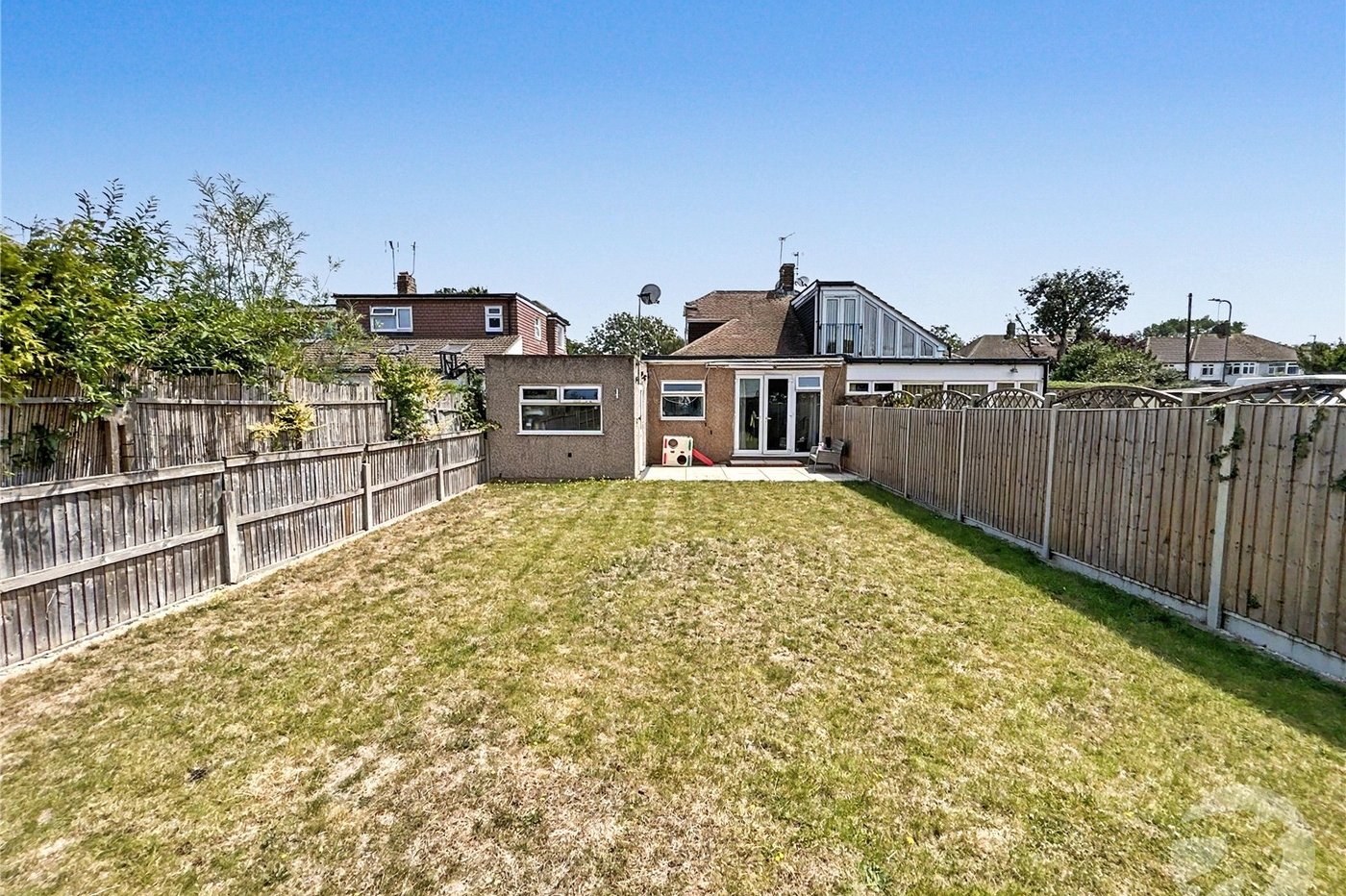 3 bedroom bungalow for sale in Sidcup | Robinson Jackson
