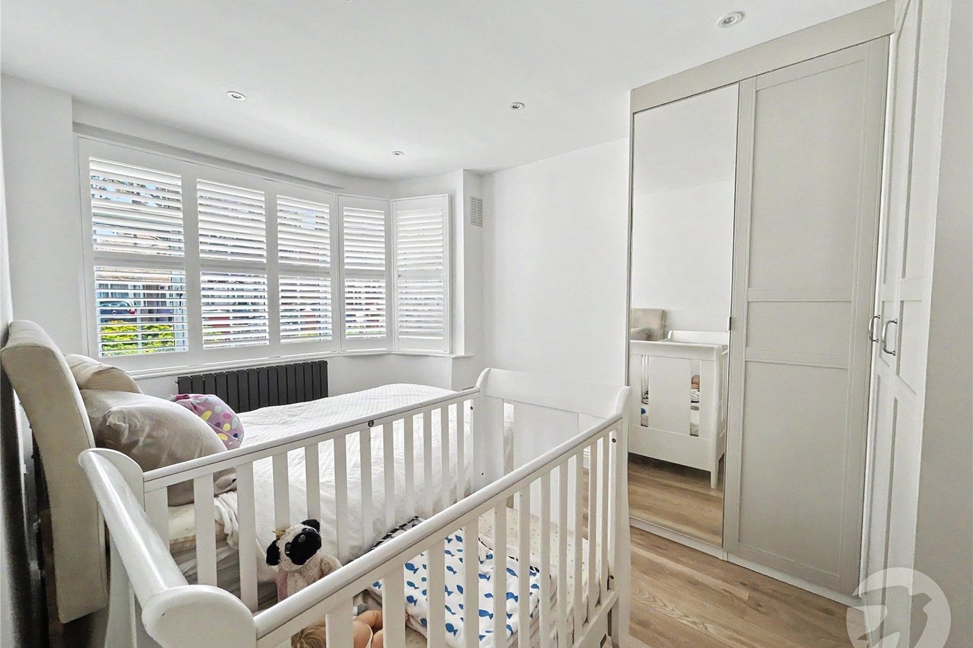 3 bedroom bungalow for sale in Sidcup | Robinson Jackson