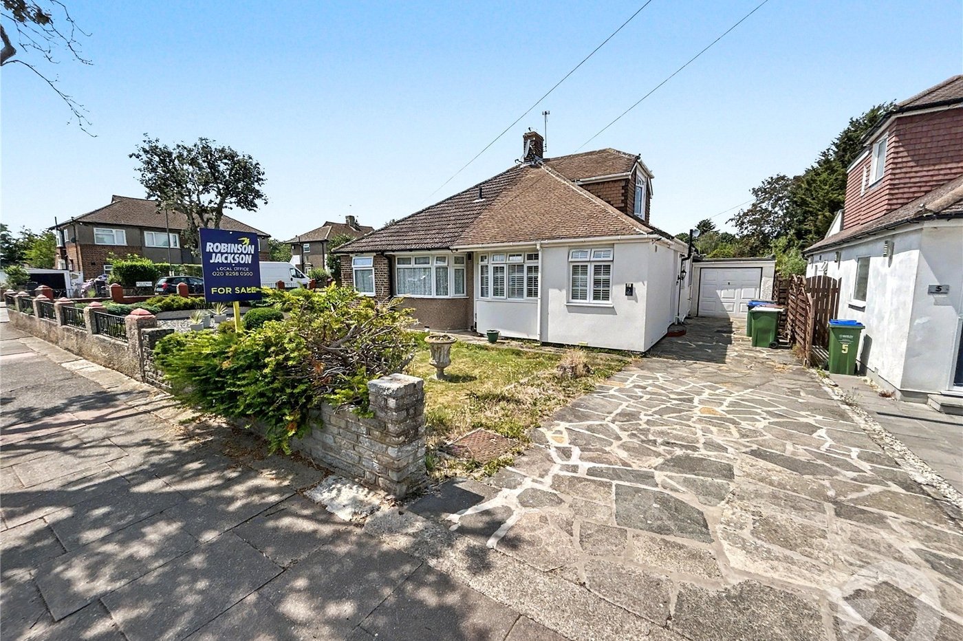 3 bedroom bungalow for sale in Sidcup | Robinson Jackson