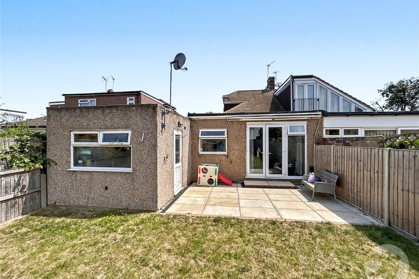 3 bedroom bungalow for sale in Sidcup | Robinson Jackson