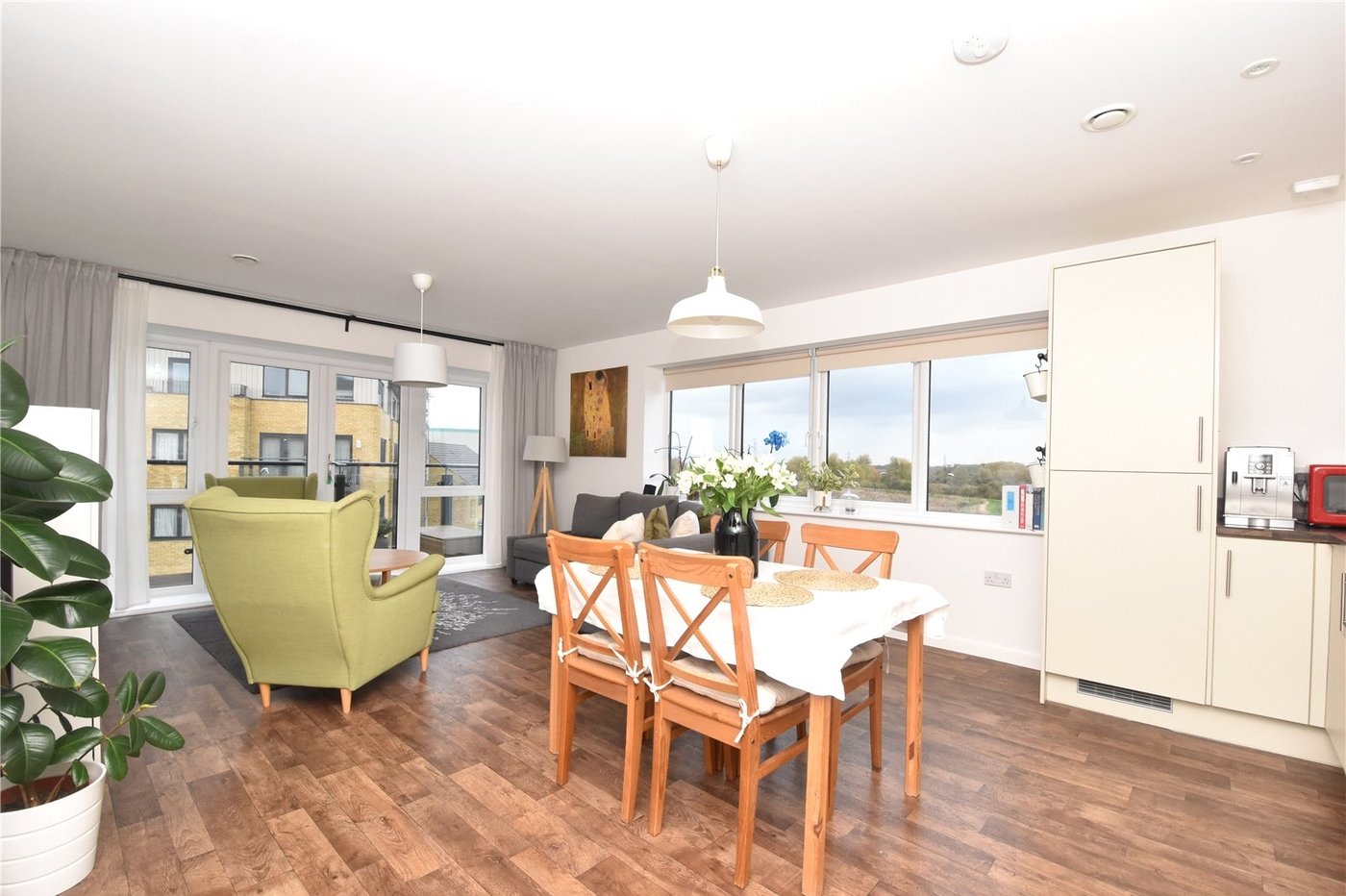 2 bedroom property for sale in Dartford | Robinson Jackson