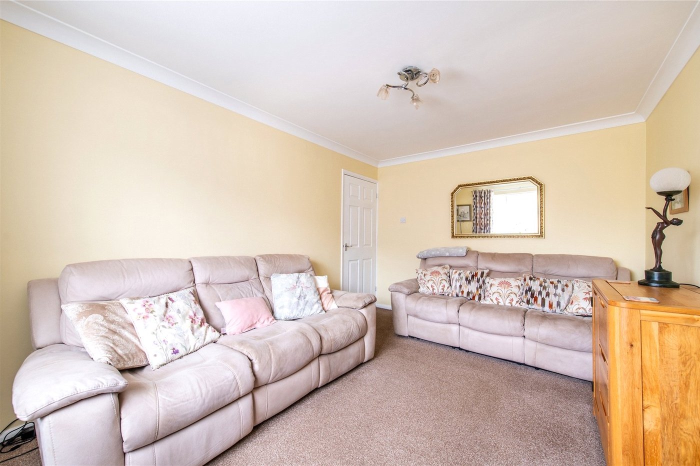 2 bedroom bungalow for sale in Sittingbourne | Robinson Michael & Jackson
