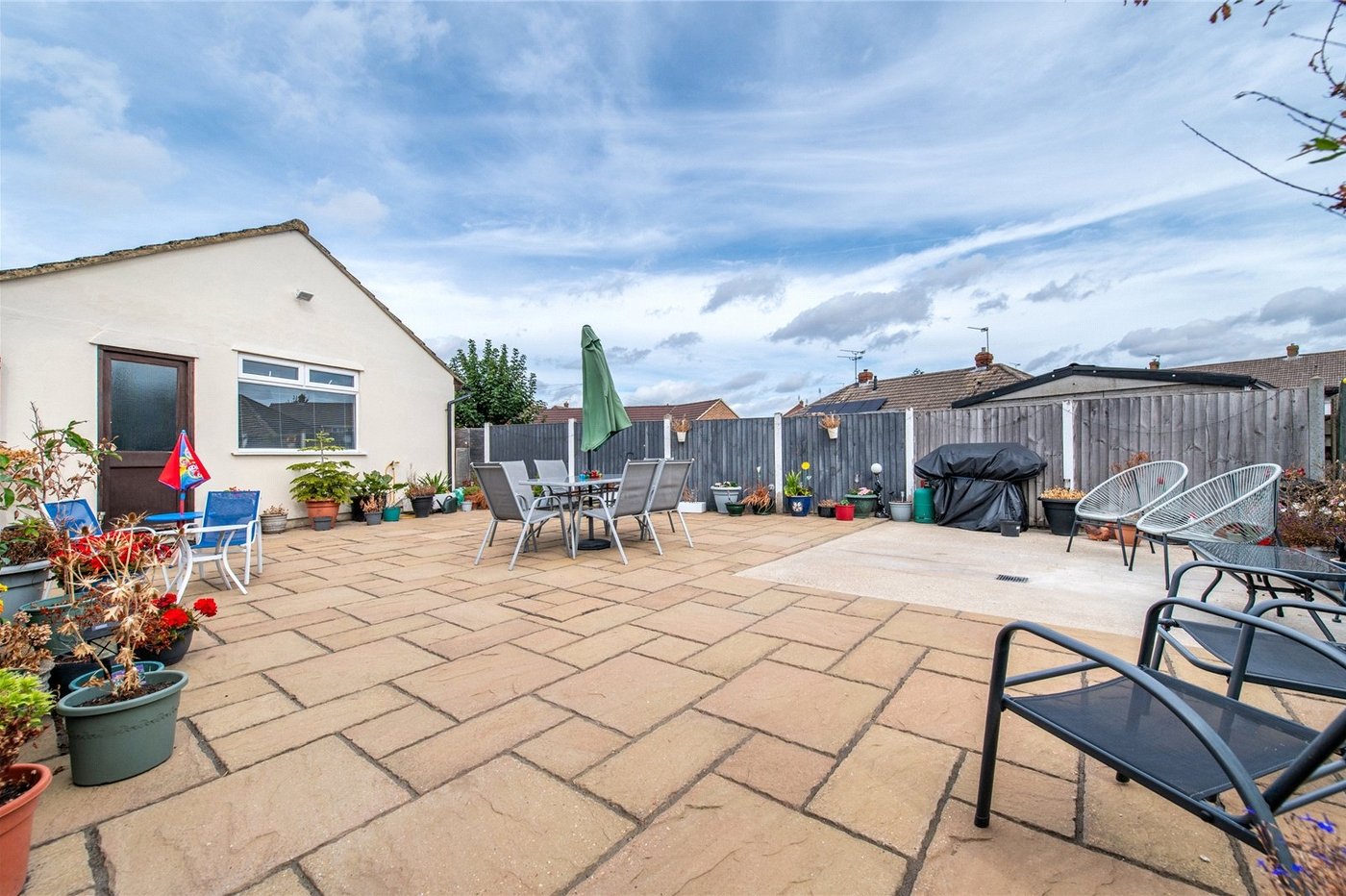 2 bedroom bungalow for sale in Sittingbourne | Robinson Michael & Jackson