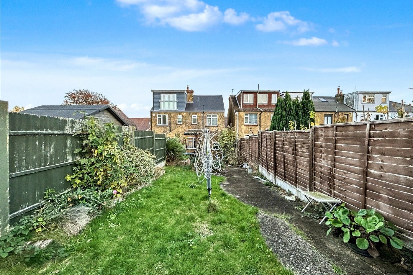 2 bedroom house for sale in Rainham | Robinson Michael & Jackson