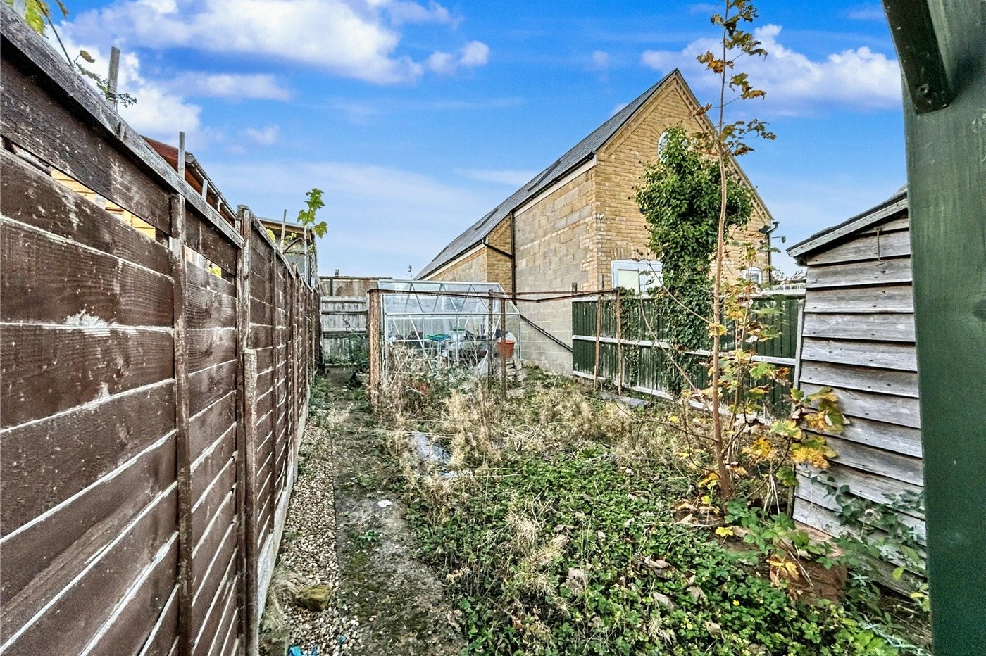 2 bedroom house for sale in Rainham | Robinson Michael & Jackson