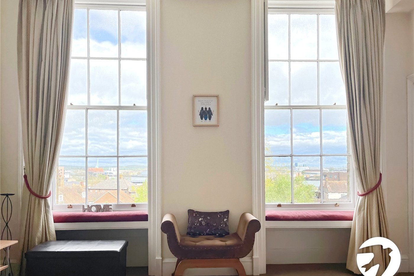 1 bedroom property for sale in 14-17 New Road | Robinson Michael & Jackson