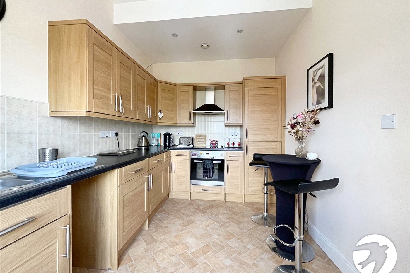 1 bedroom property for sale in 14-17 New Road | Robinson Michael & Jackson