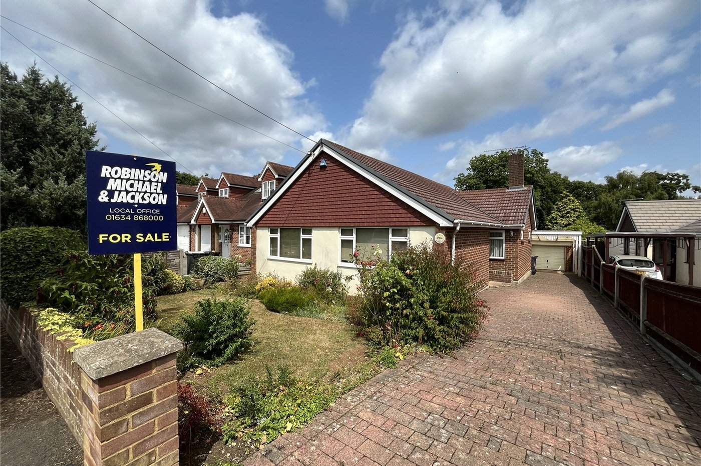 3 bedroom bungalow for sale in Blue Bell Hill | Robinson Michael & Jackson