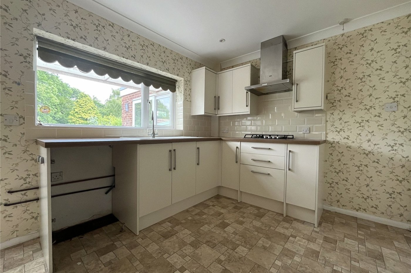 3 bedroom bungalow for sale in Blue Bell Hill | Robinson Michael & Jackson