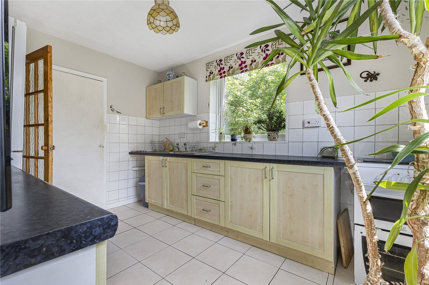 2 bedroom property for sale in London Road | Robinson Jackson