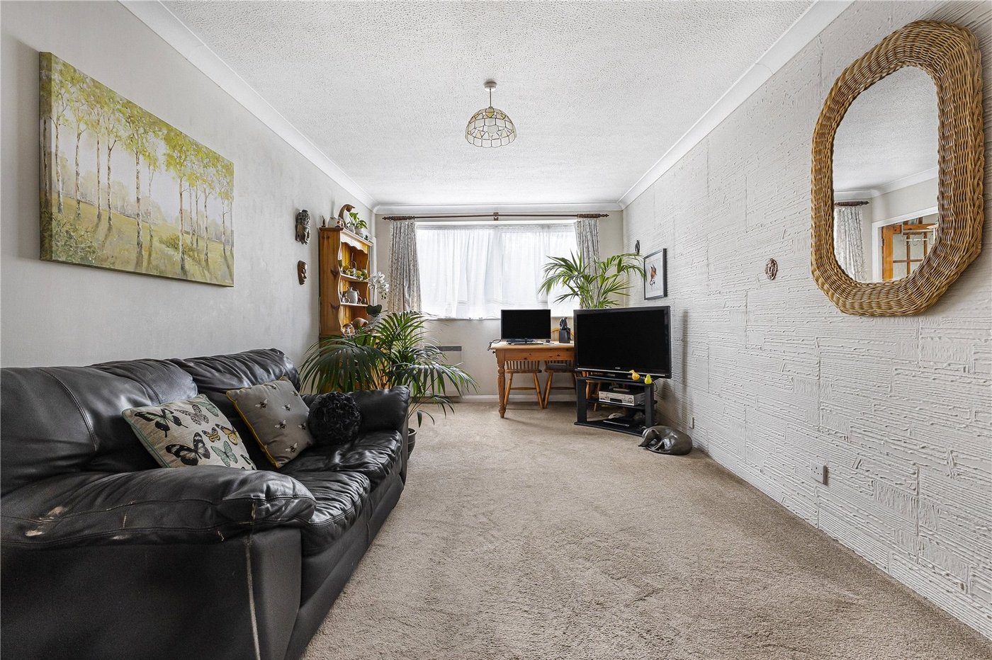 2 bedroom property for sale in London Road | Robinson Jackson