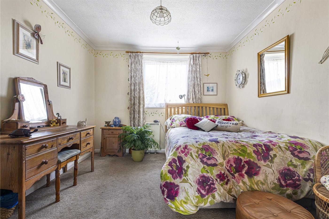 2 bedroom property for sale in London Road | Robinson Jackson
