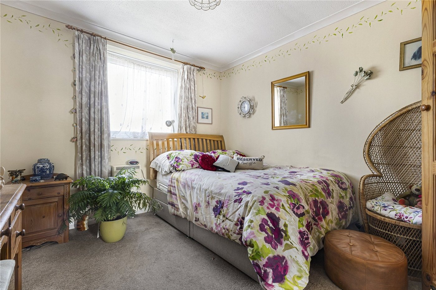 2 bedroom property for sale in London Road | Robinson Jackson