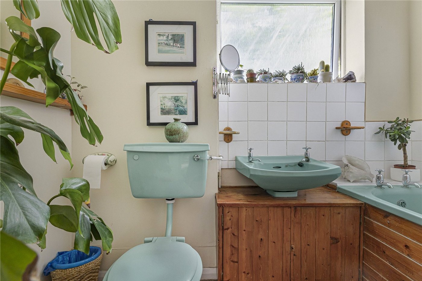 2 bedroom property for sale in London Road | Robinson Jackson