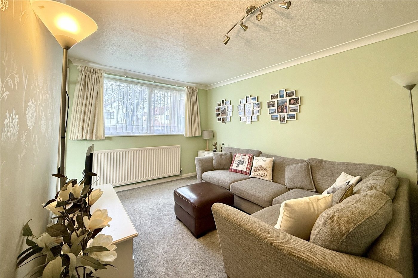 2 bedroom property for sale in London Road | Robinson Jackson