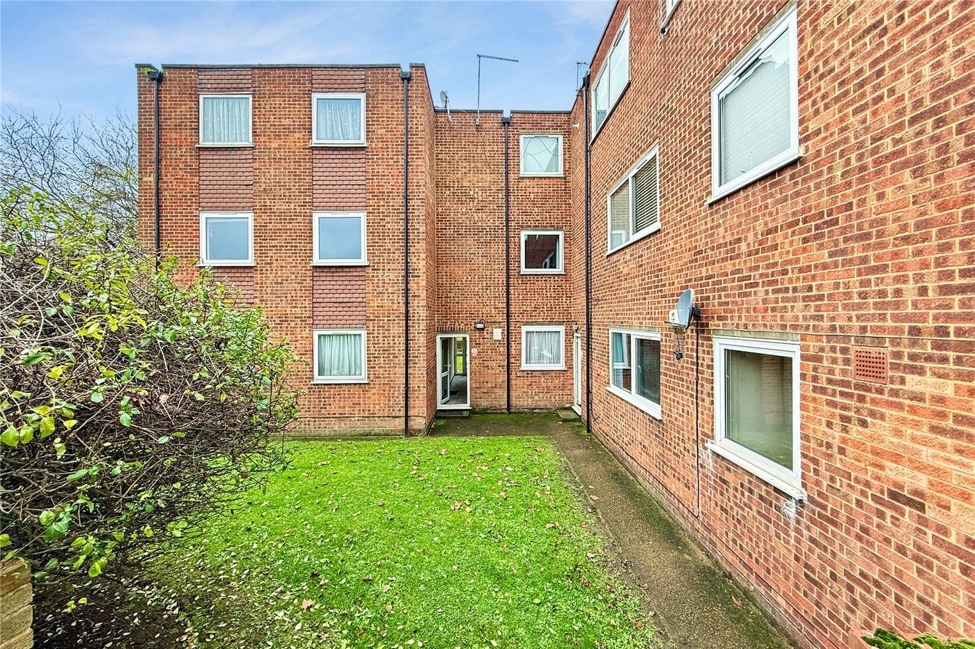 2 bedroom property for sale in London Road | Robinson Jackson