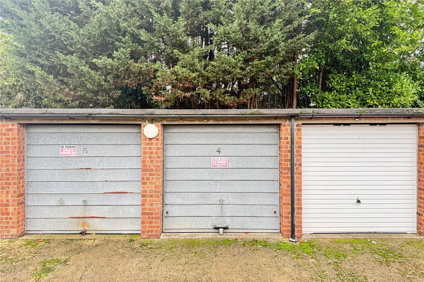 2 bedroom property for sale in London Road | Robinson Jackson