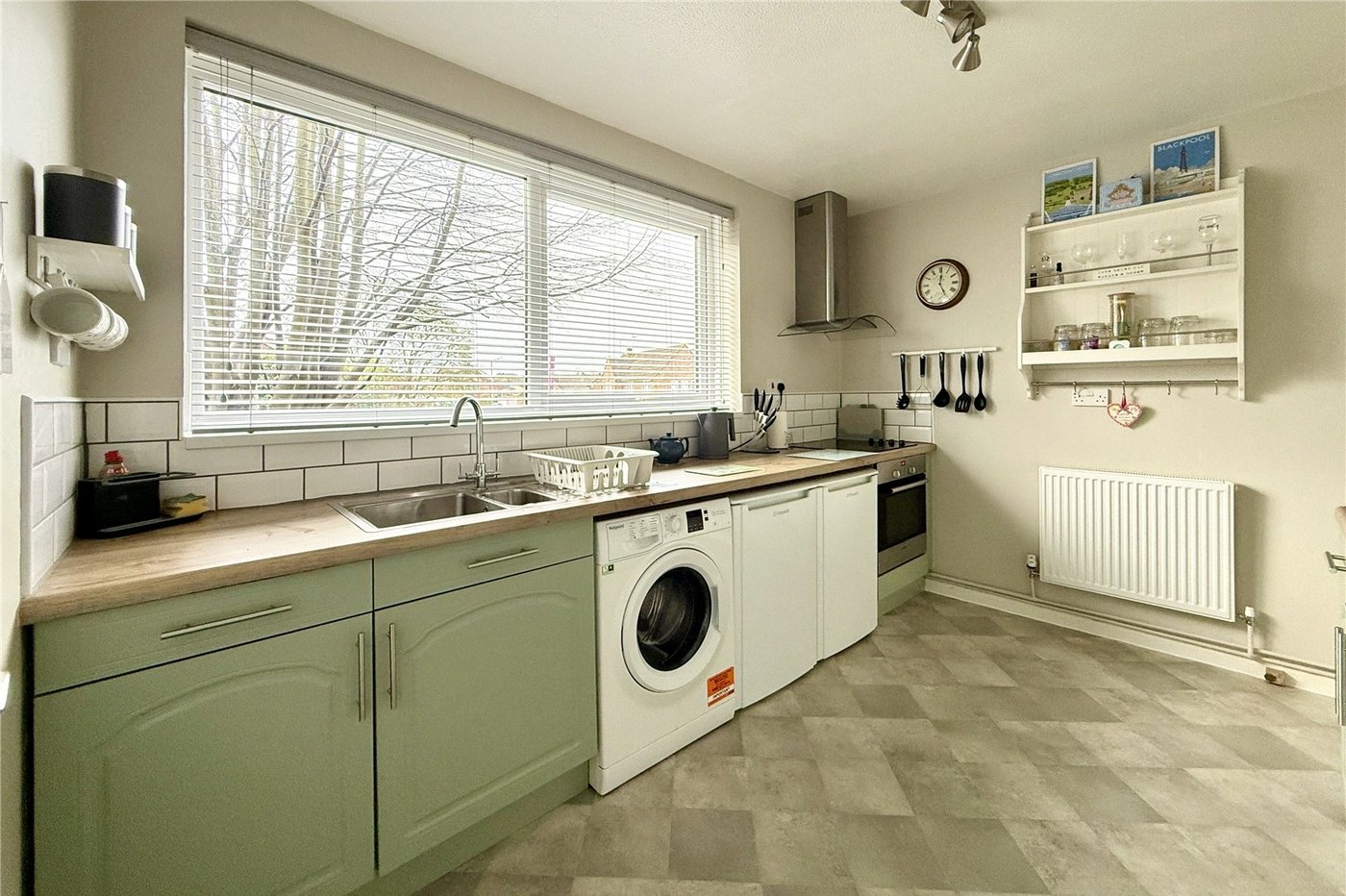 2 bedroom property for sale in London Road | Robinson Jackson