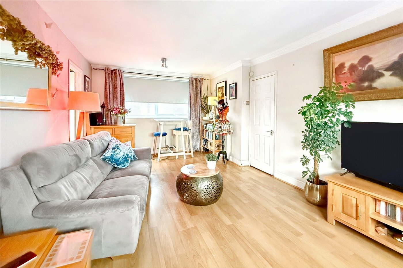 2 bedroom property for sale in London Road | Robinson Jackson