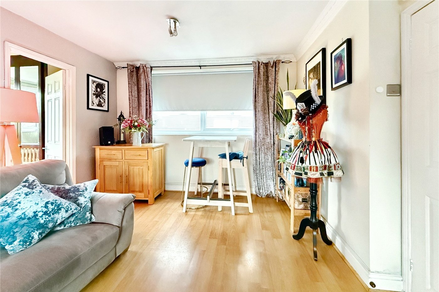 2 bedroom property for sale in London Road | Robinson Jackson