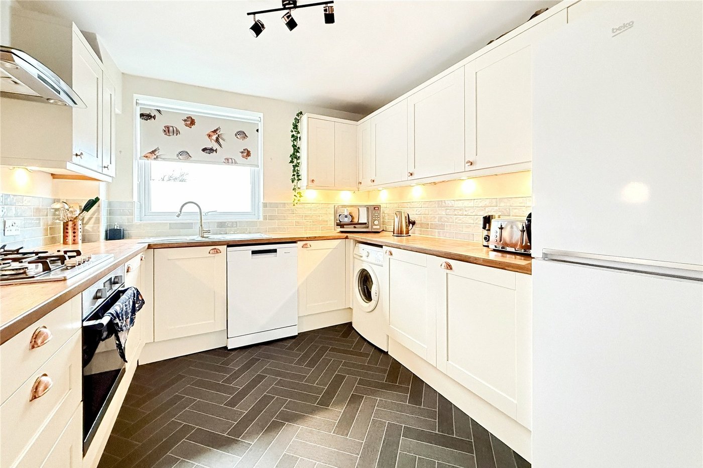 2 bedroom property for sale in London Road | Robinson Jackson