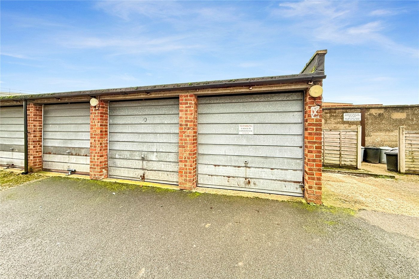 2 bedroom property for sale in London Road | Robinson Jackson