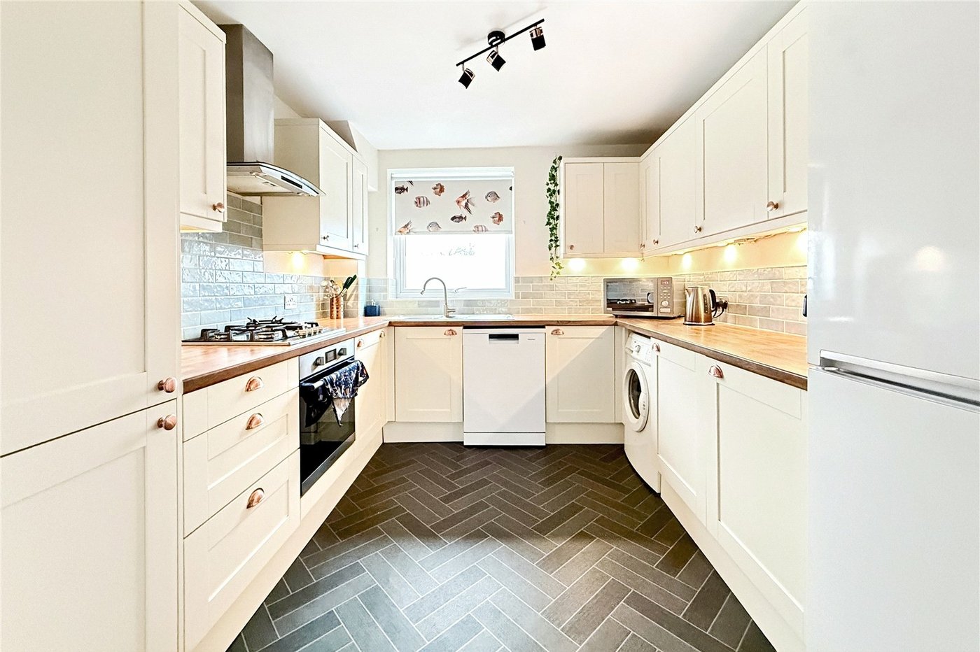 2 bedroom property for sale in London Road | Robinson Jackson