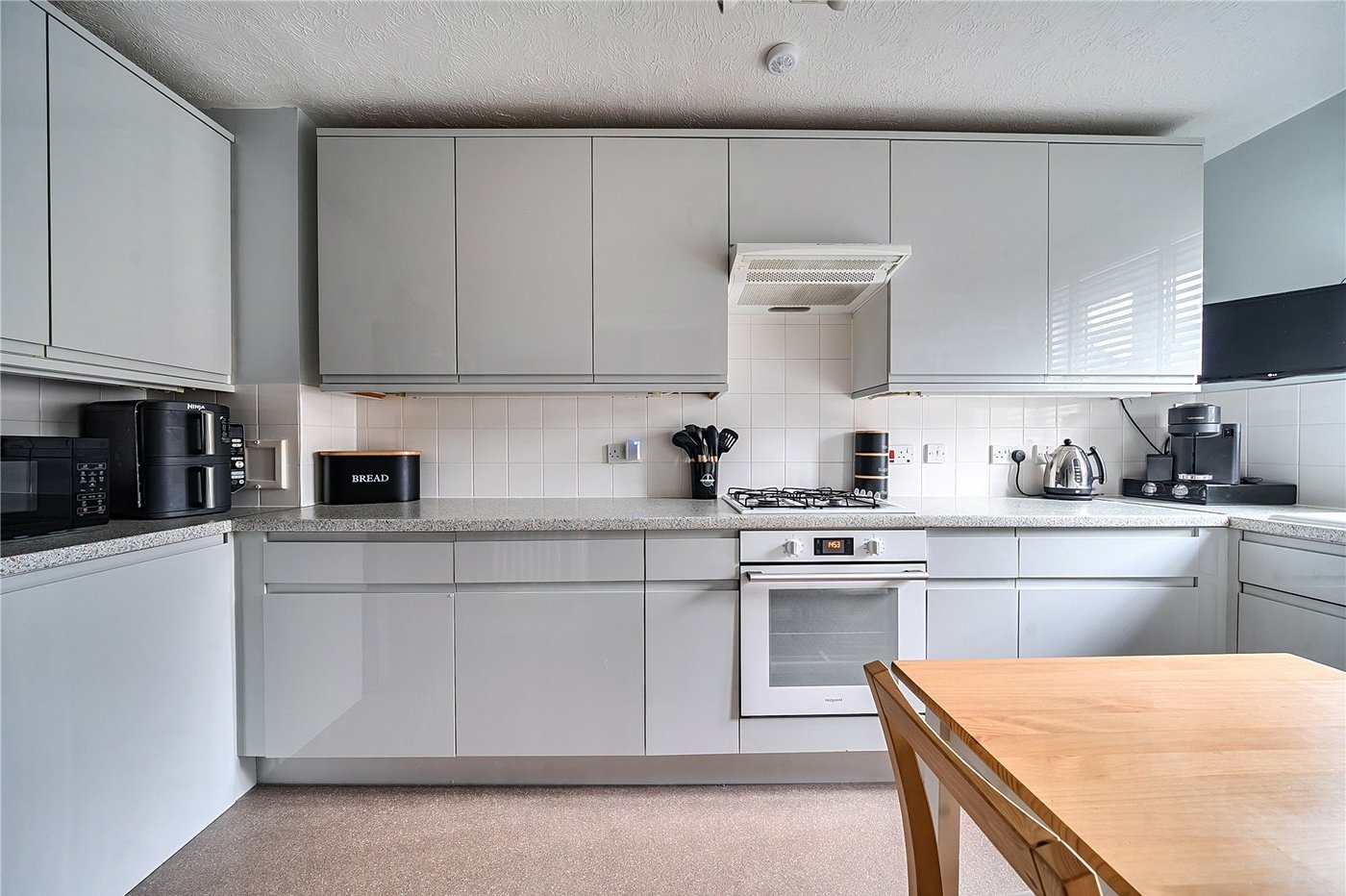 3 bedroom house for sale in London | Robinson Jackson