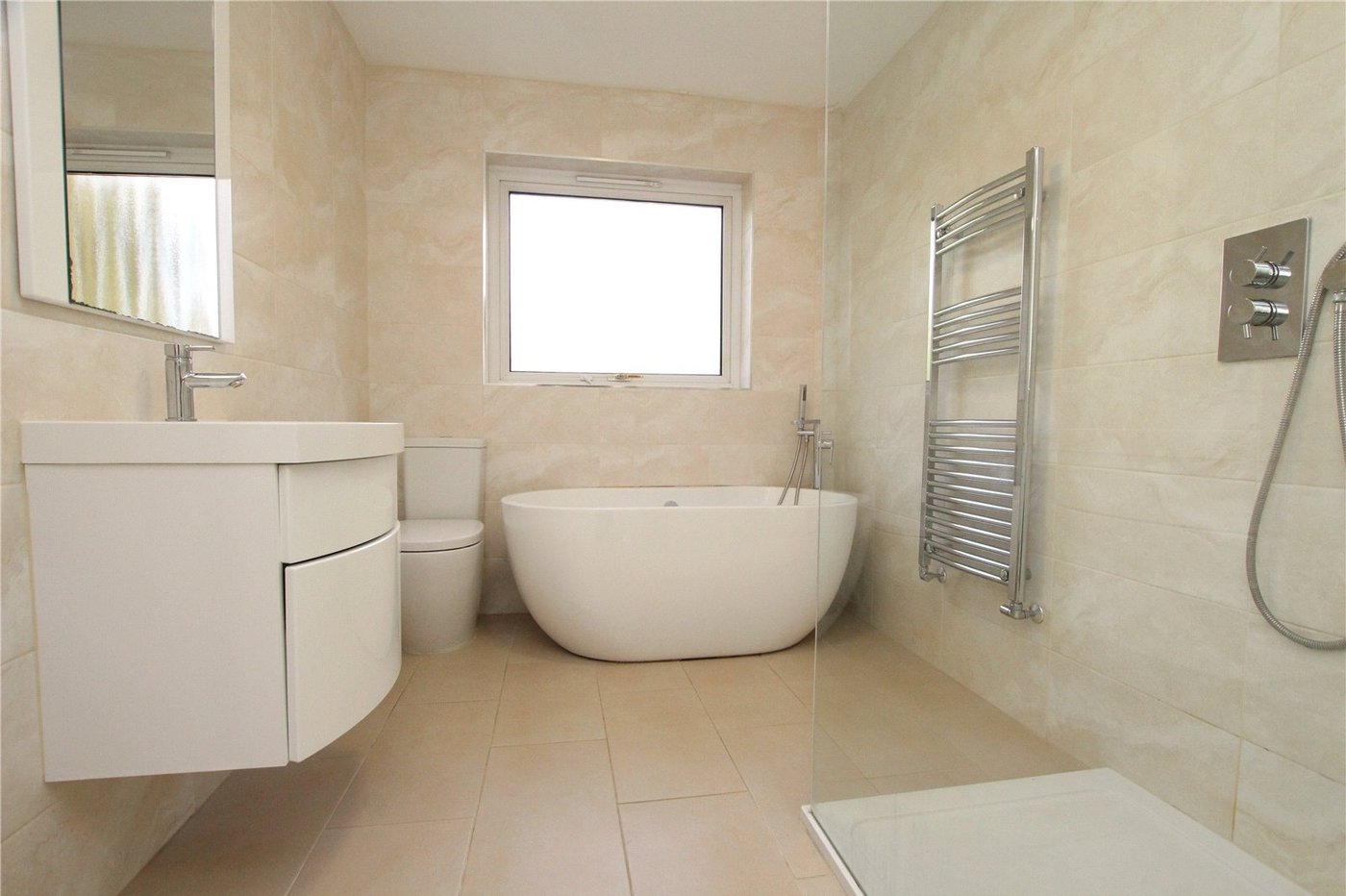 2 bedroom house for sale in London | Robinson Jackson