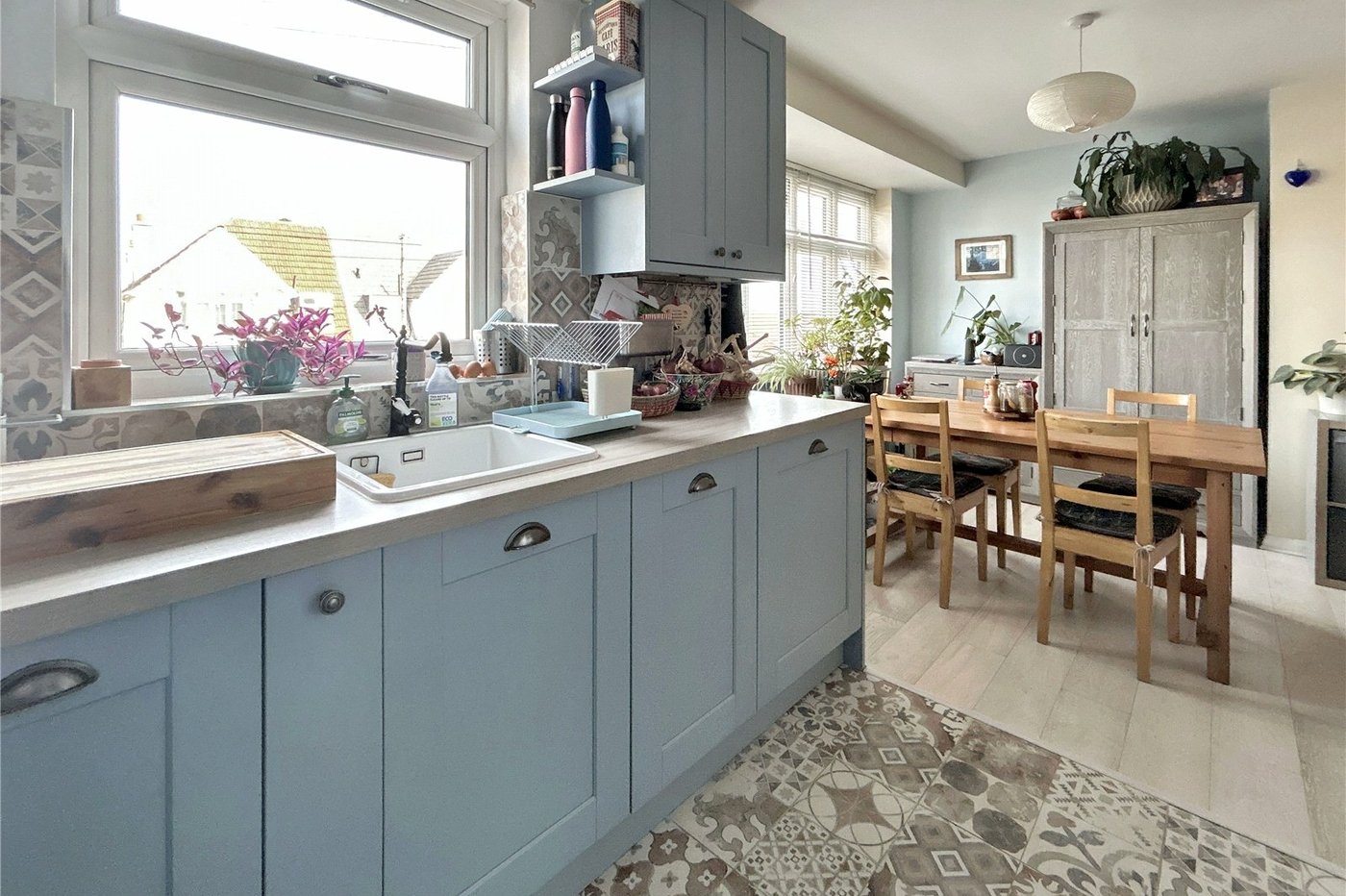 2 bedroom property for sale in Blackfen | Robinson Jackson