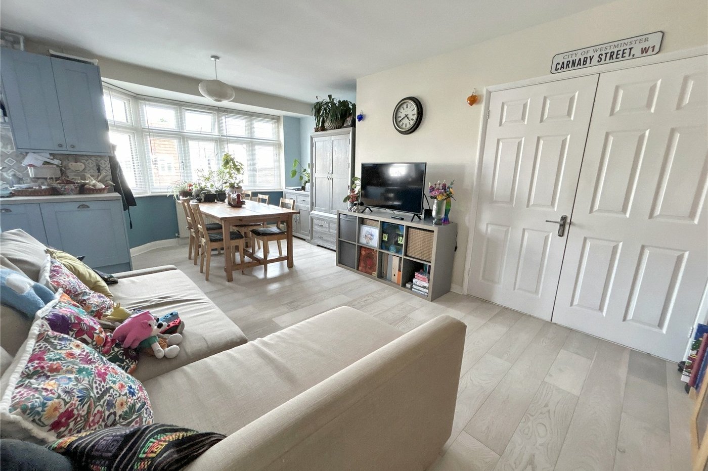 2 bedroom property for sale in Blackfen | Robinson Jackson