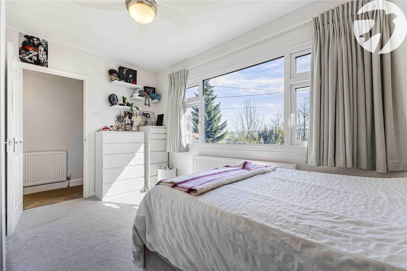 3 bedroom bungalow for sale in Cuxton | Robinson Michael & Jackson