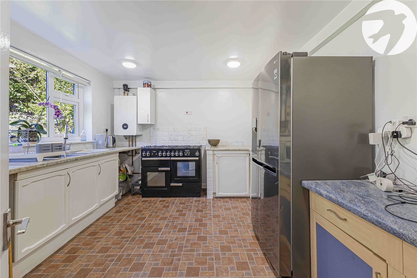 3 bedroom bungalow for sale in Cuxton | Robinson Michael & Jackson