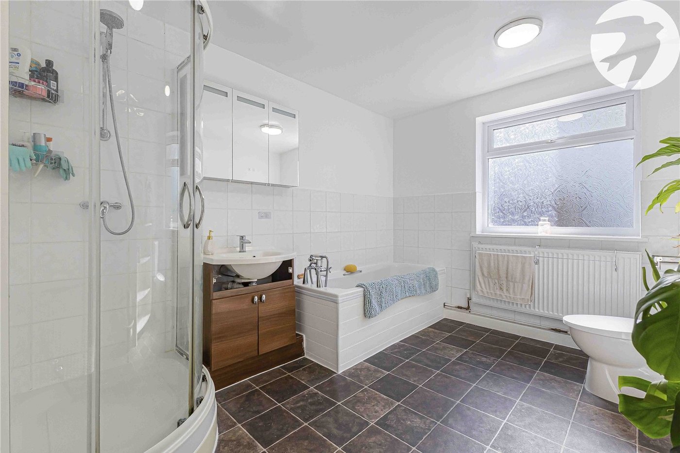 3 bedroom bungalow for sale in Cuxton | Robinson Michael & Jackson