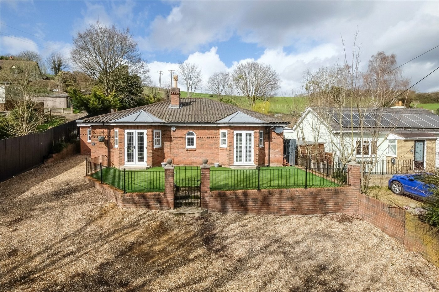 4 bedroom bungalow for sale in Cuxton | Robinson Michael & Jackson