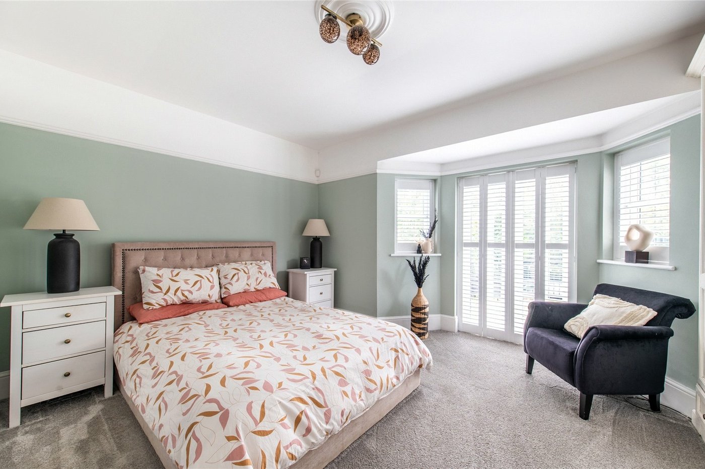 4 bedroom bungalow for sale in Cuxton | Robinson Michael & Jackson