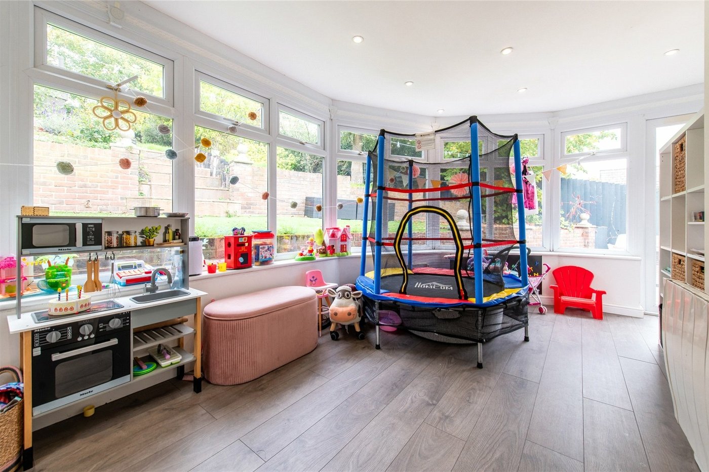 4 bedroom bungalow for sale in Cuxton | Robinson Michael & Jackson