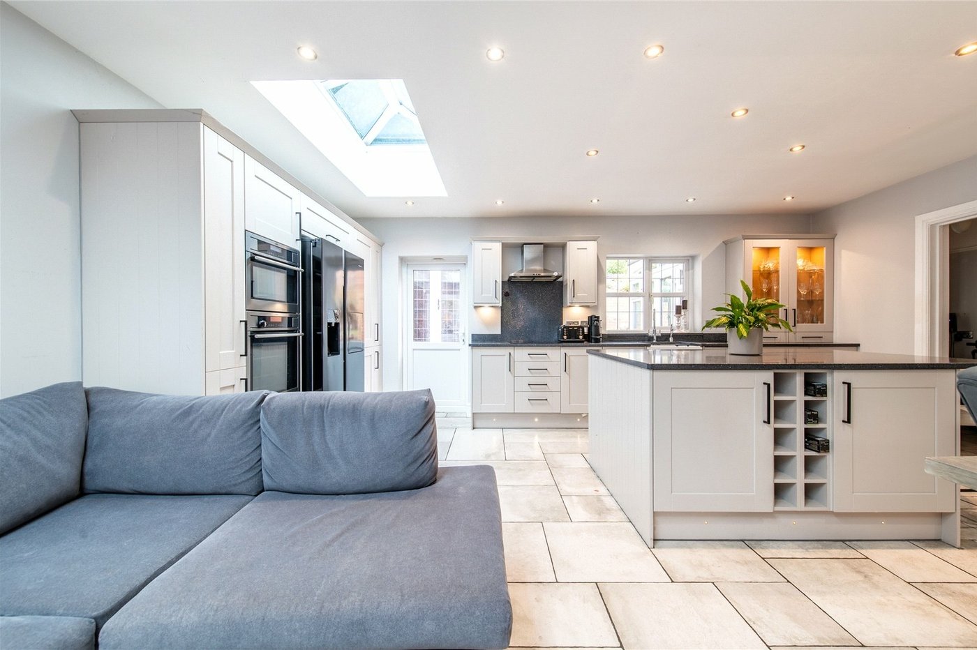 4 bedroom bungalow for sale in Cuxton | Robinson Michael & Jackson