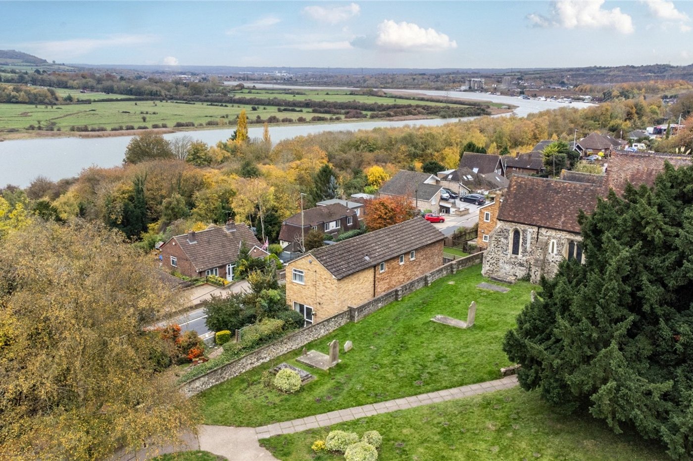 4 bedroom house for sale in Cuxton | Robinson Michael & Jackson