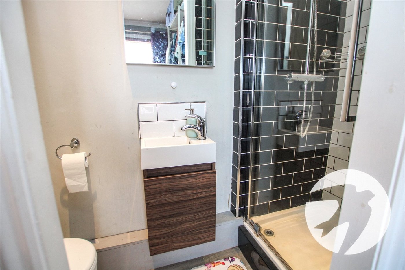 3 bedroom house for sale in London | Robinson Jackson