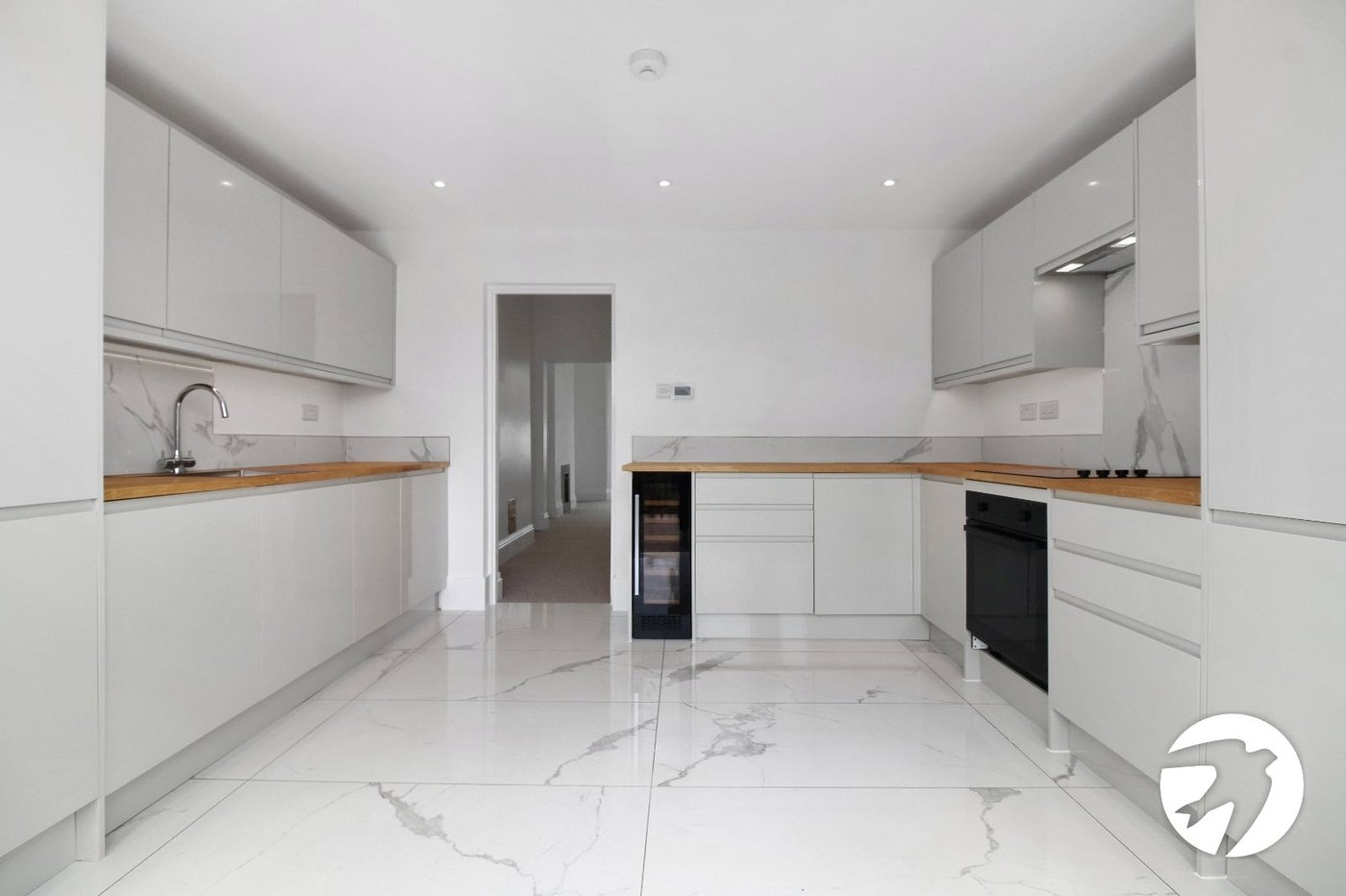 3 bedroom house for sale in London | Robinson Jackson