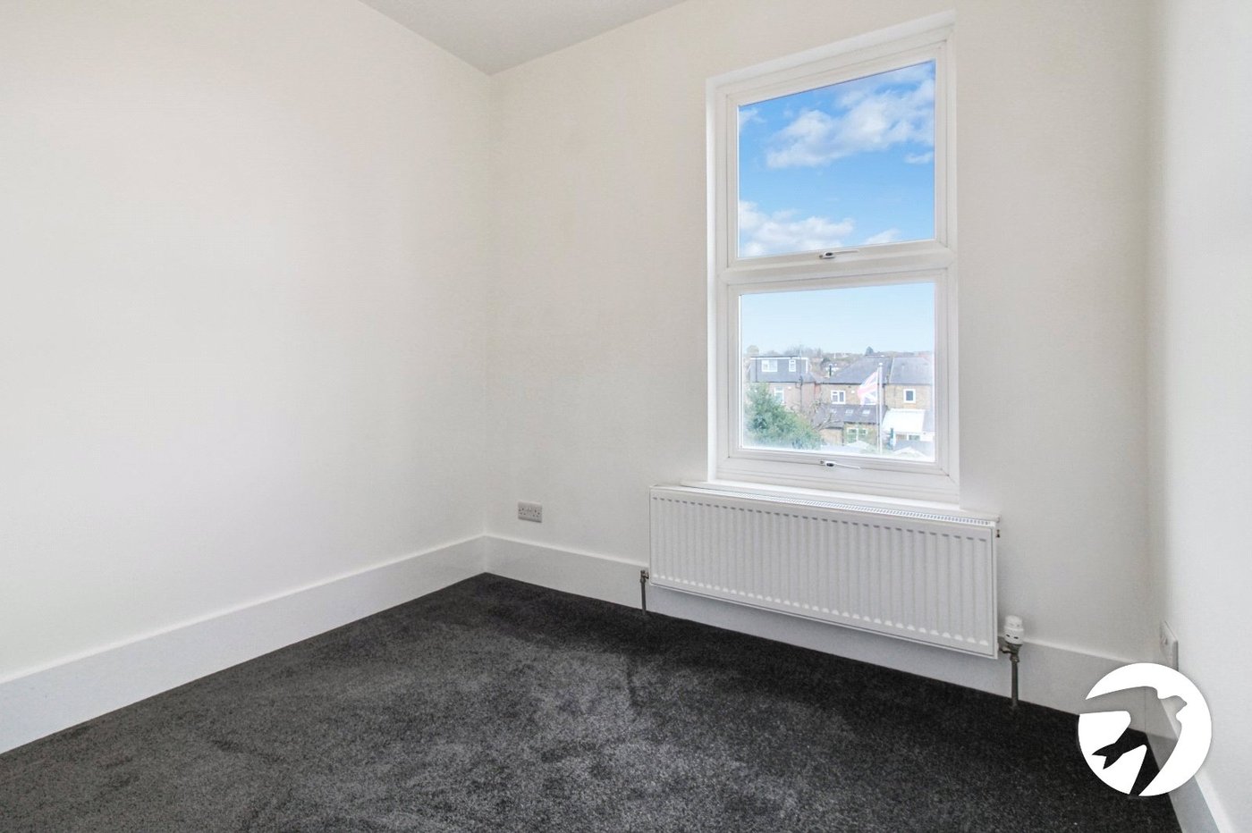 3 bedroom house for sale in London | Robinson Jackson